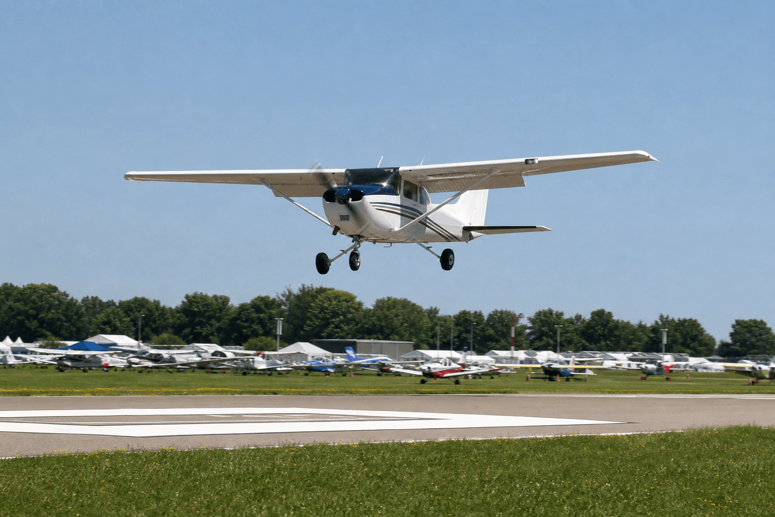 FAA Activates 2026 Oshkosh Flight Procedures for EAA AirVenture Operations