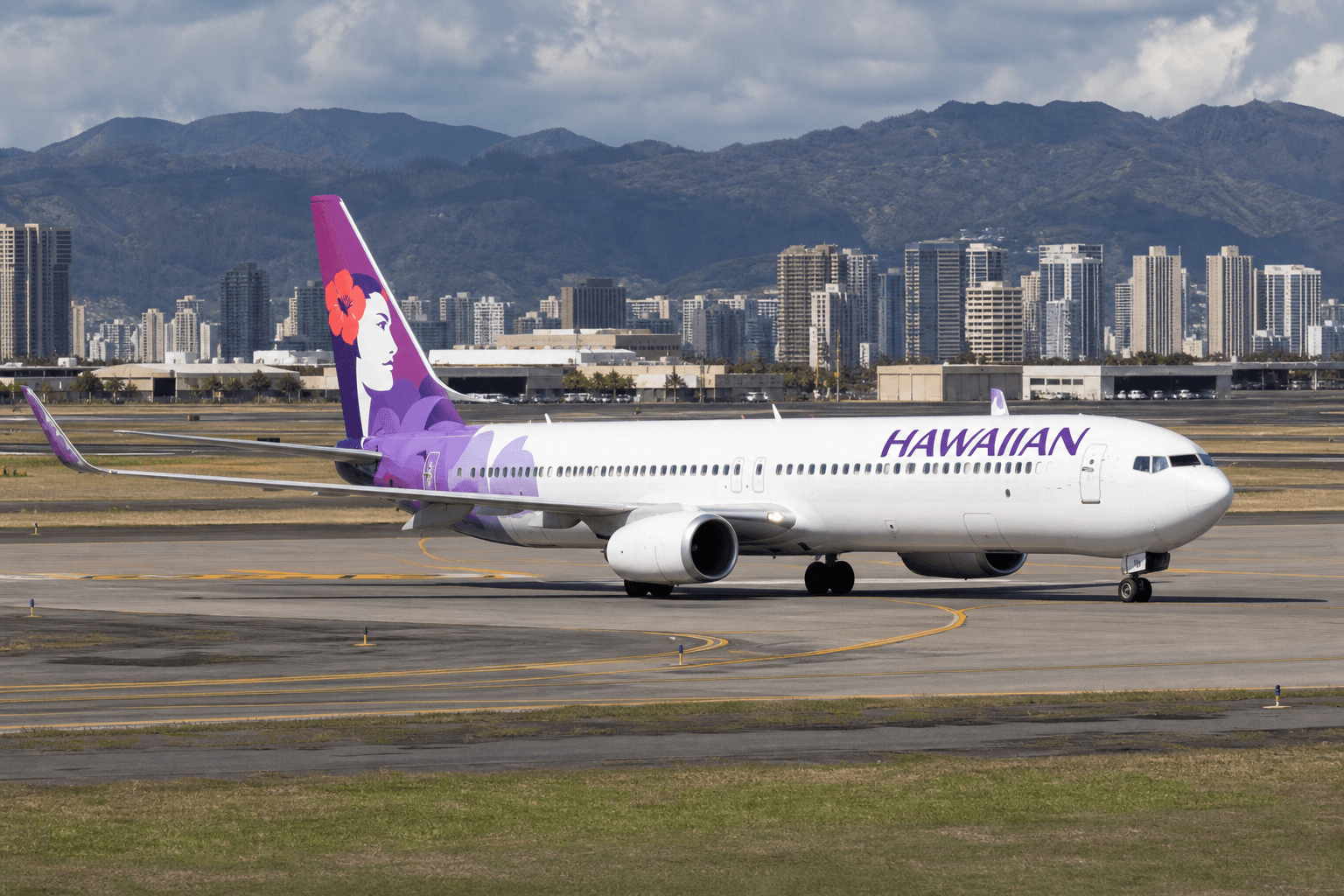 Hawaiian to Replace Aging B717 Fleet with B737-800s for Interisland Service Starting 2028