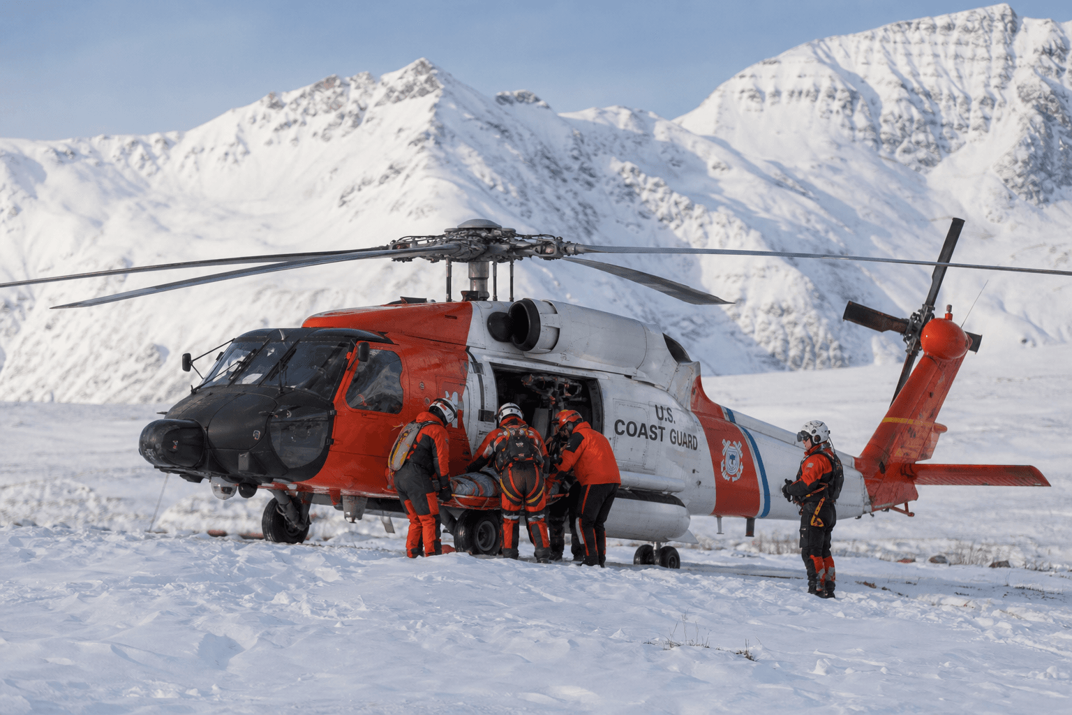 Alaska helicopter crash during training flight leaves four crew with minor injuries