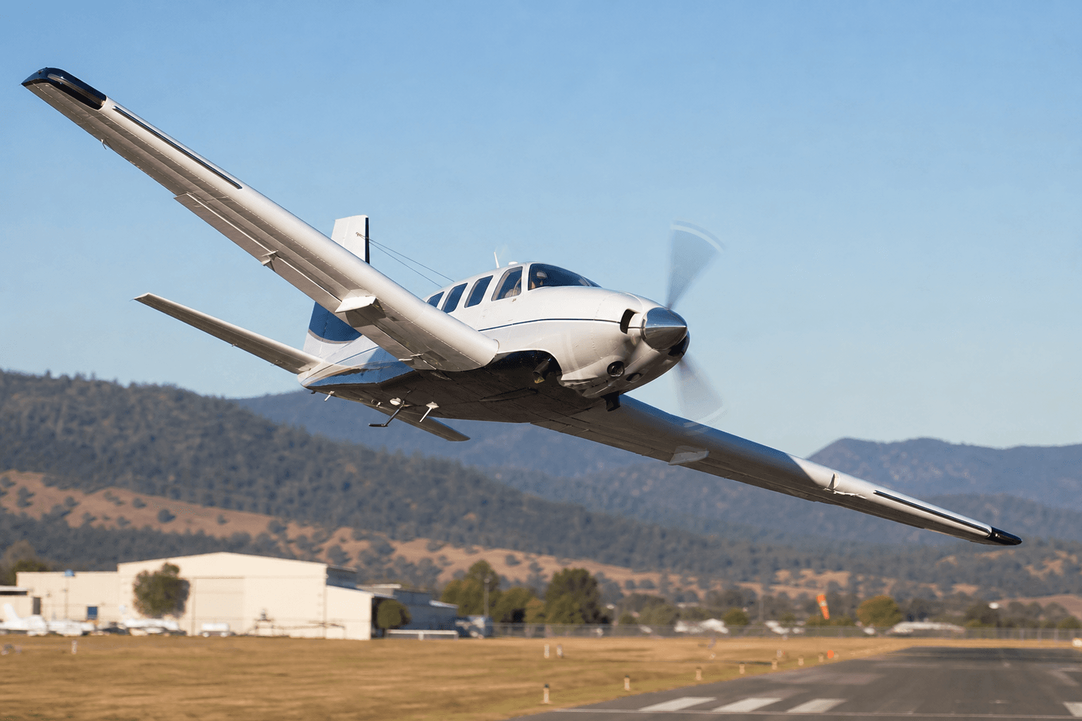 Pacific Aerospace P-750XL crashes in Missouri shortly after takeoff, killing pilot and 11 skydivers