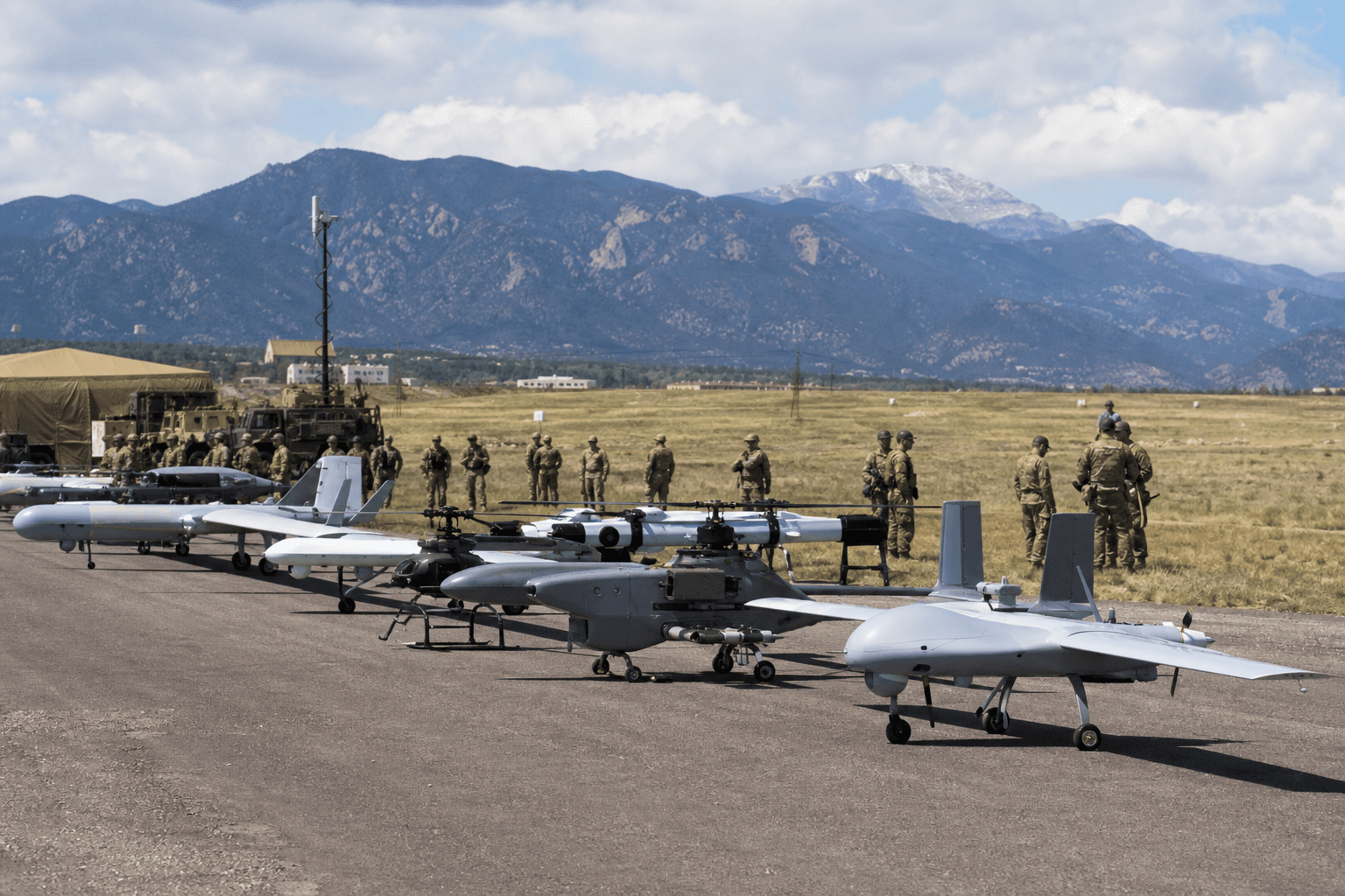 Pentagon's Drone Dominance Program Narrows Field to 19 Vendors for $300M Gauntlet II Challenge