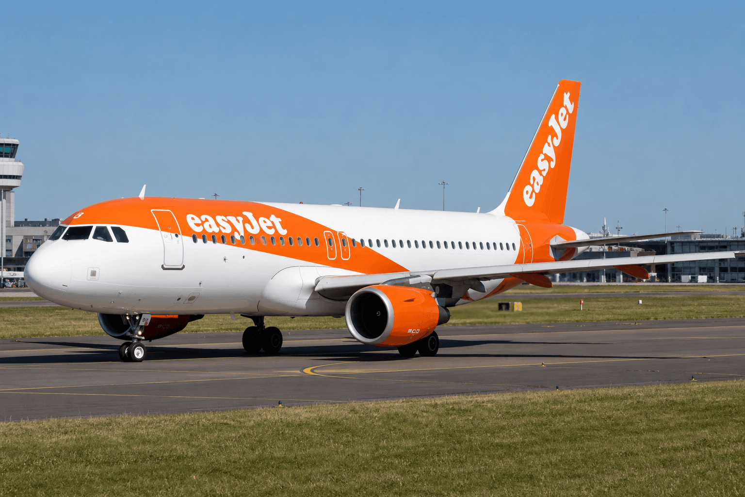 EasyJet Shares Surge as Airline Announces Rival $7.26 Billion Takeover Bid by New York-Based Apollo Global Management