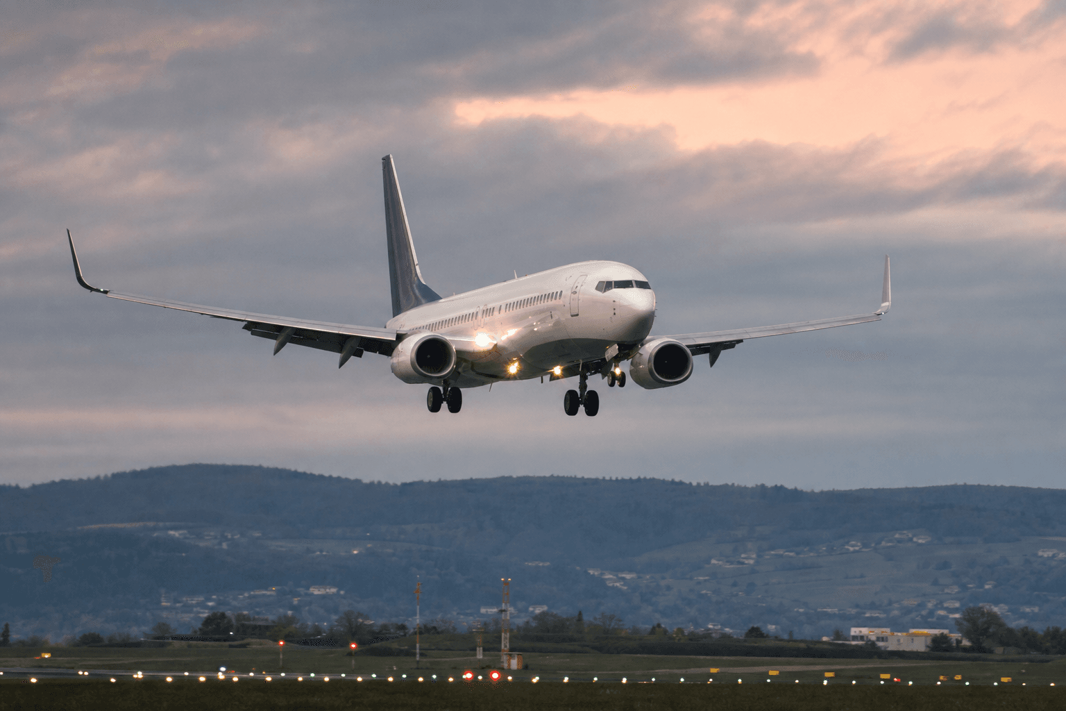 Ryanair 737 Diverts to Brest After Runway Closure at Nantes by Iberia Emergency Landing