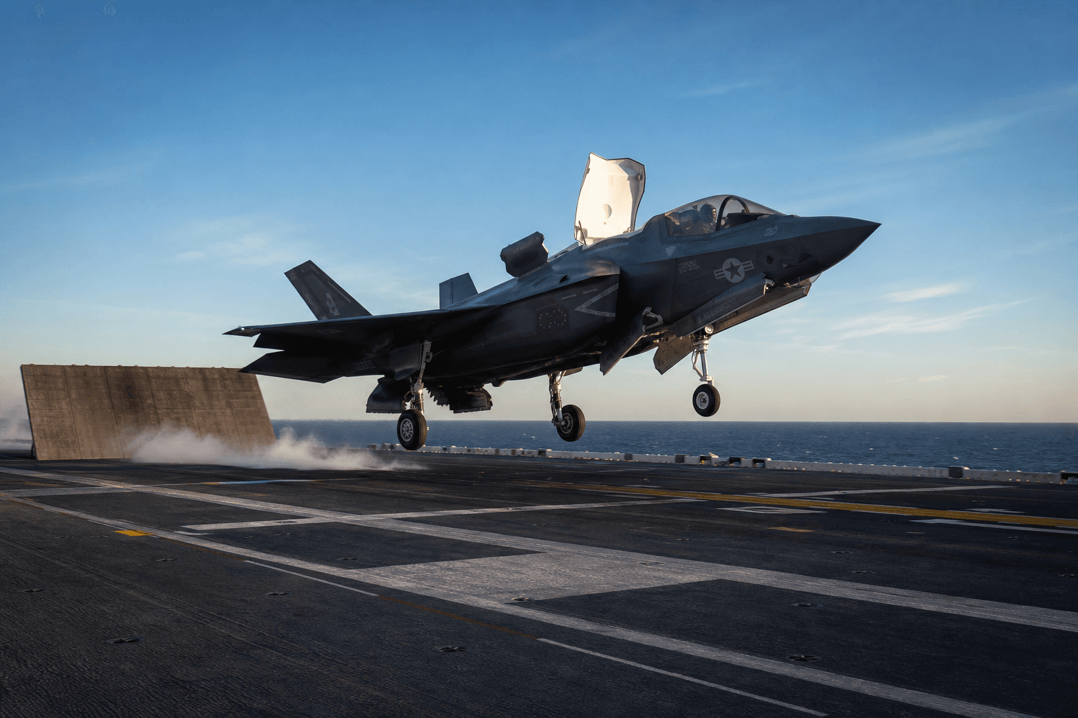 US Marine F-35B Pilots Leaving for Airlines Paying Nearly Twice as Much