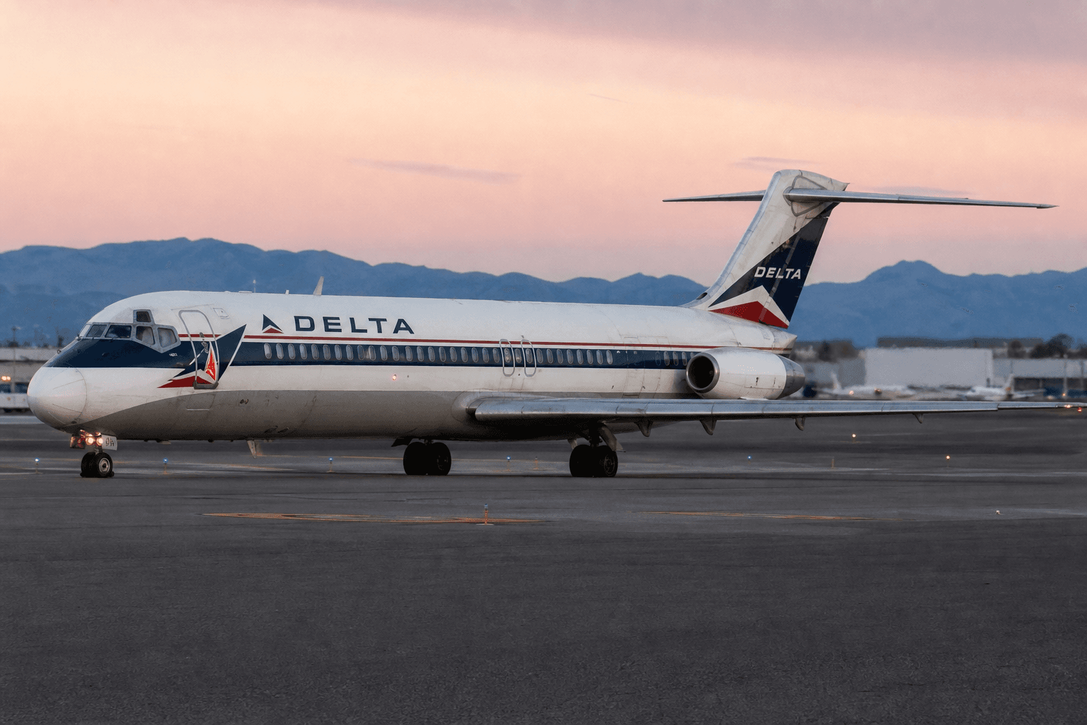 McDonnell Douglas DC-9's Longevity Surpasses Its Intended Successors