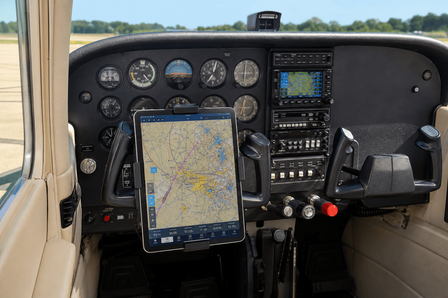 Pilots Urged to Secure Cockpit Gear to Prevent Hazards and Distractions