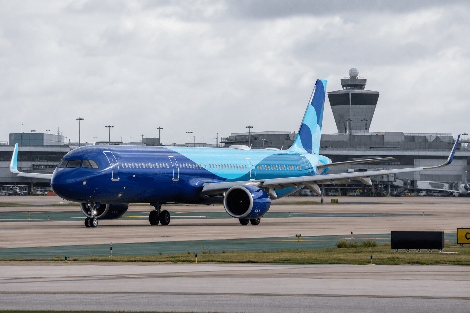 More Cuts: JetBlue Abruptly Drops 2 Cross-Country Routes & Will Close New York Crew Bases