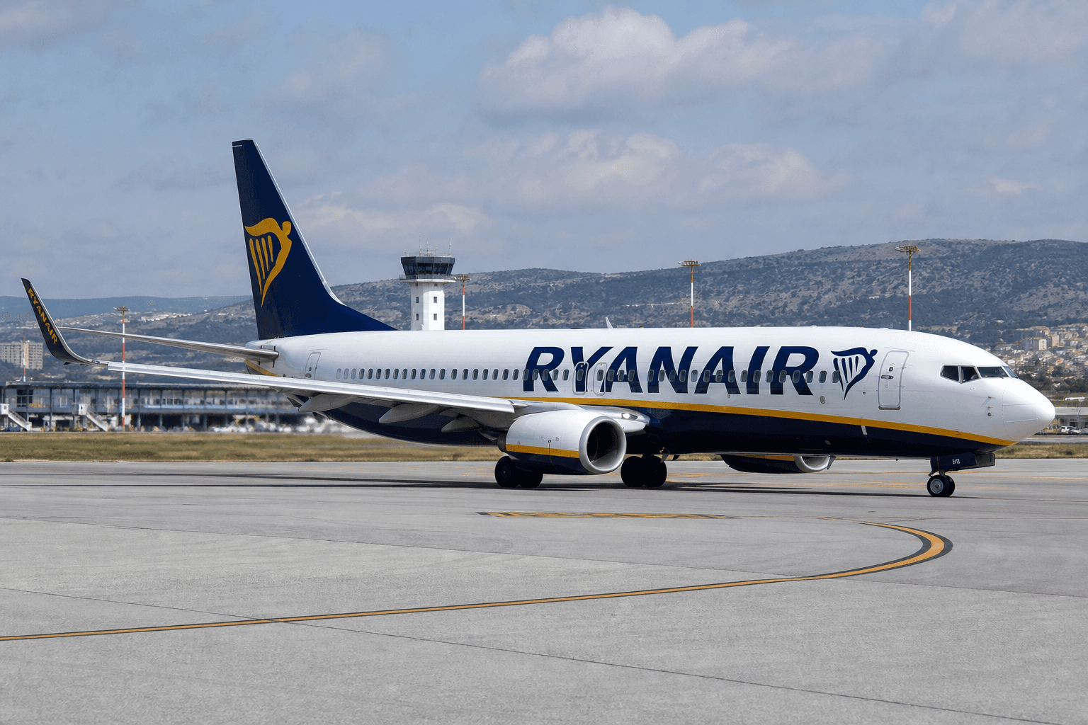 NTSB to Investigate Ryanair Flight Window Blowout in Greek Airspace