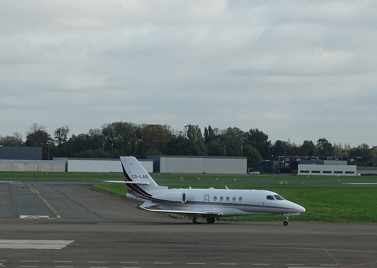 NTSB probes right engine starter generator failure in fatal Laredo NetJets Citation crash